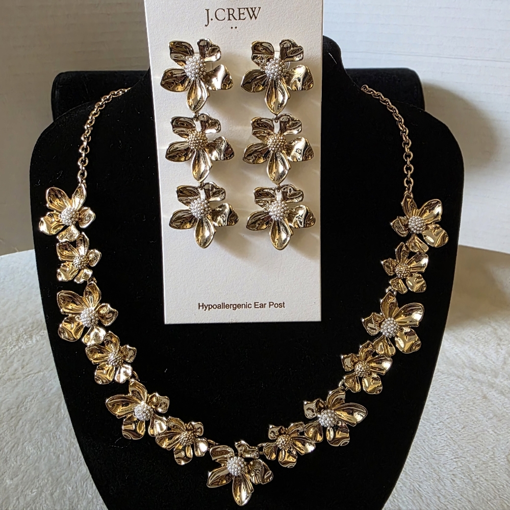 J Crew Plumeria Necklace And Earrings Set